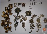 Nieletni złodzieje kradli elementy nagrobków na cmentarzu w Kazuniu Polskim