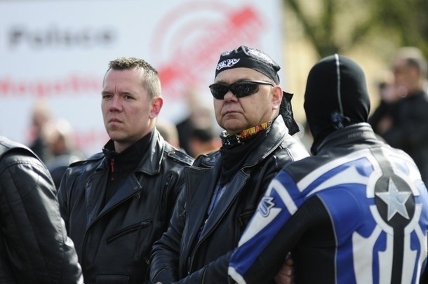 Poznań: Motocykliści przejazdem przez miasto rozpoczęli sezon [ZDJĘCIA, WIDEO]