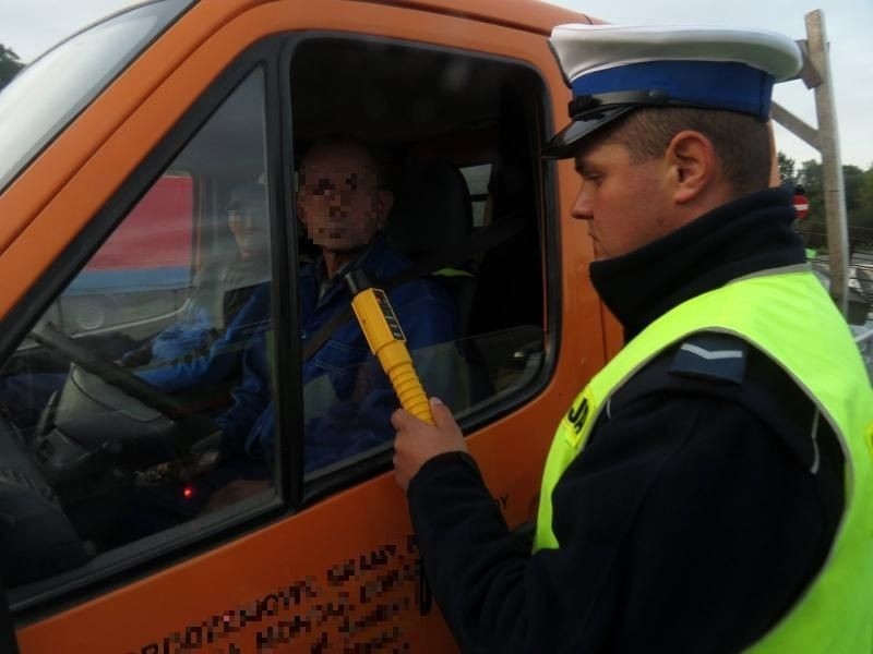 Akcja w korku. Zobacz jak policjanci sprawdzali trzeźwość kierowców (ZDJĘCIA)