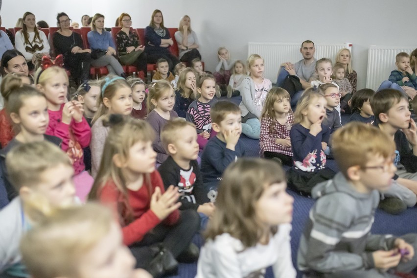 Goleniów. Świąteczne przedstawienie "Kosmiczne Święta" [ZDJĘCIA]