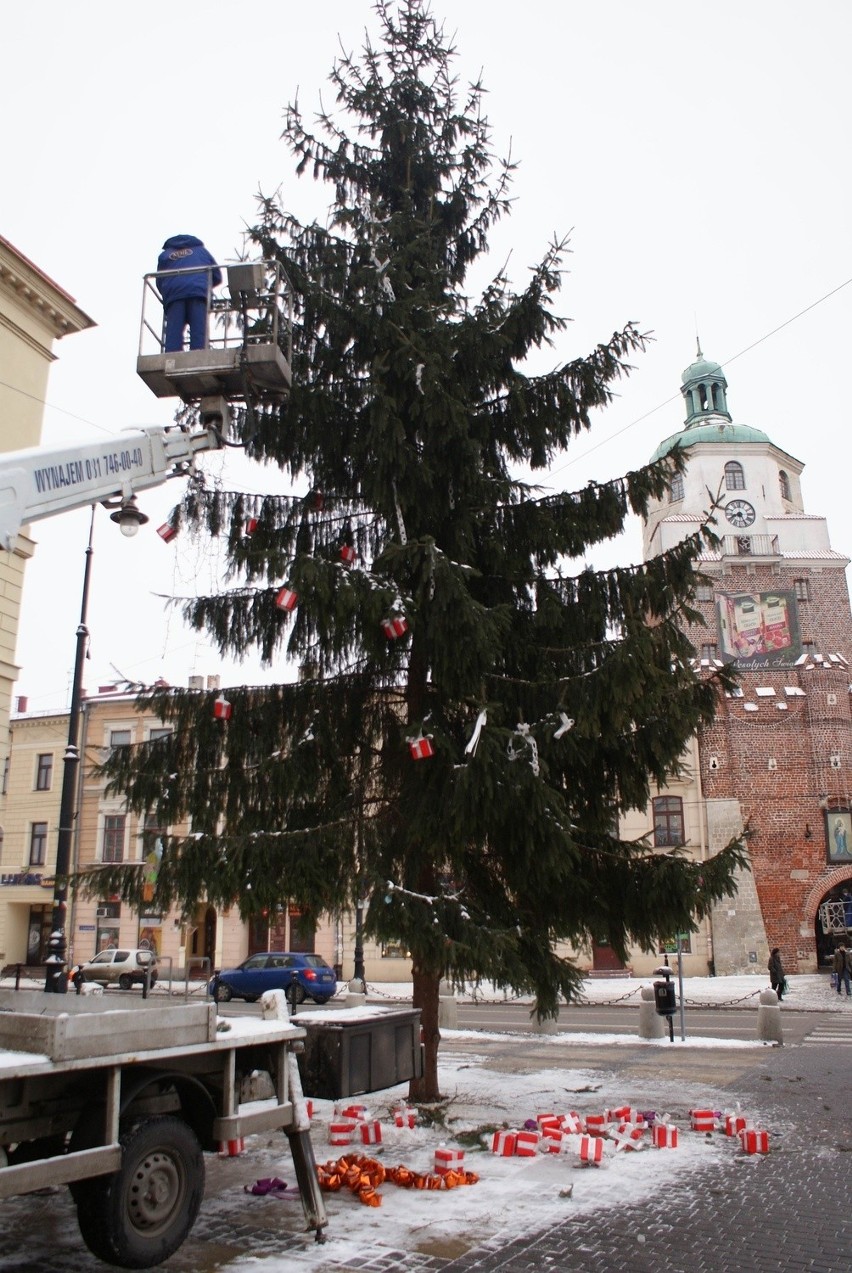 Świąteczne iluminacje zniknęły z centrum Lublina
