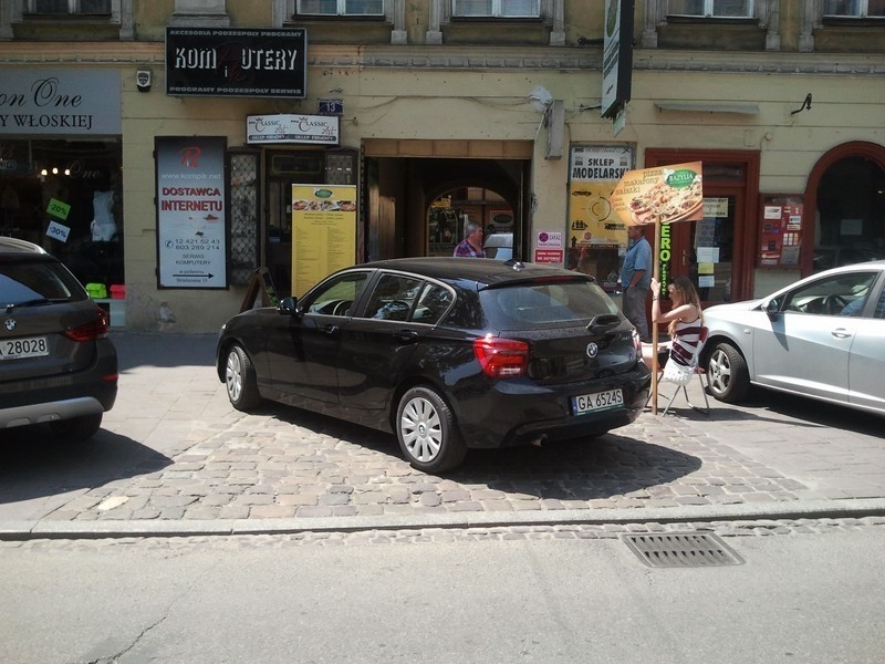 Mistrzowie parkowania w Krakowie

Mistrzowie parkowania:...