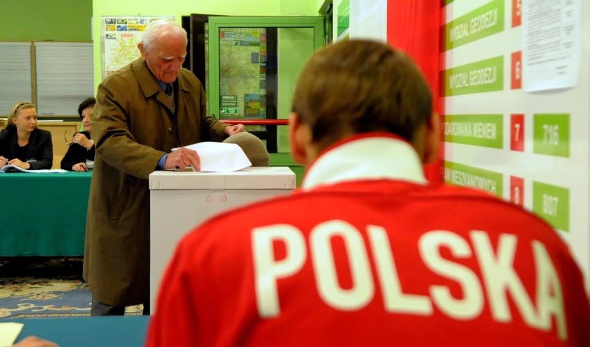Głosowanie w jednym z lubelskich lokali wyborczych