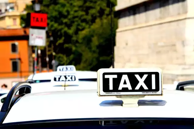 QUIZ. Czy mógłbyś być taksówkarzem w Warszawie?