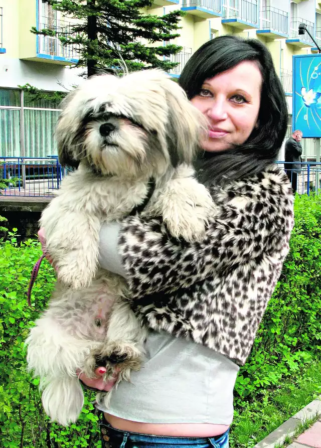 Monika Hodorowicz z Zakopanego zszokowała się propozycją, by umieścić psa w luku bagażowym autobusu
