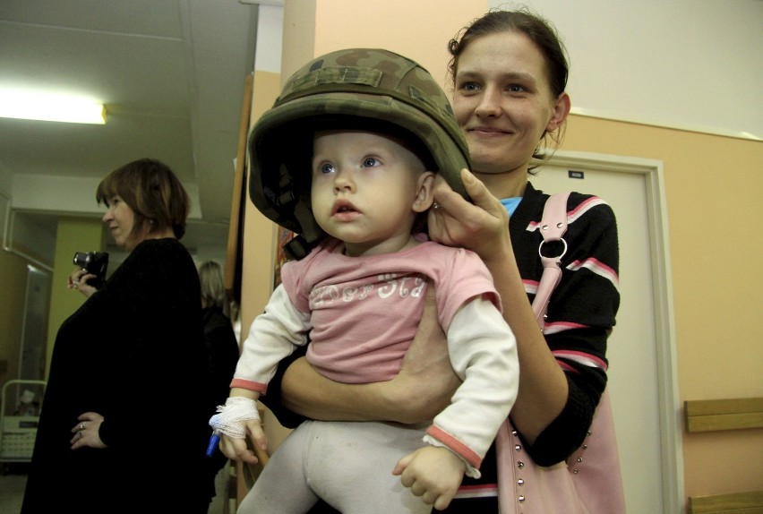 Żołnierze zajrzeli do lubelskiego szpitala dziecięcego