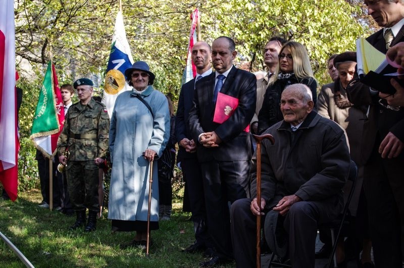 68. rocznica deportacji na Syberię: Złożyli kwiaty pod pomnikiem (ZDJĘCIA)