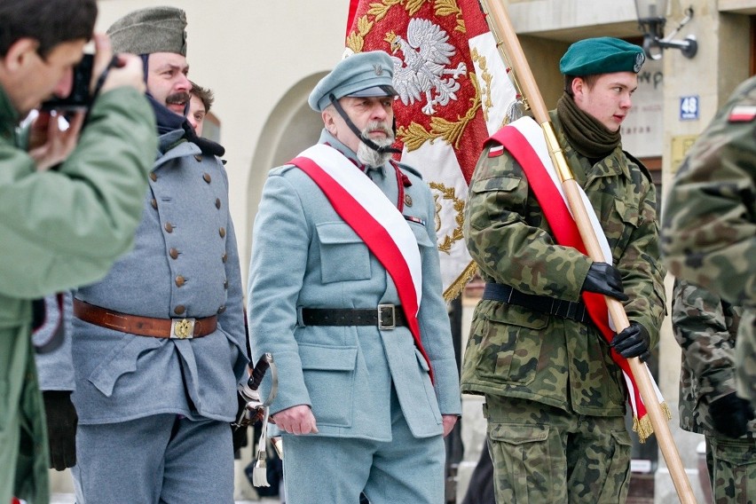 Wrocław: Kilkaset osób na marszu w rocznicę Powstania Styczniowego (ZDJĘCIA)