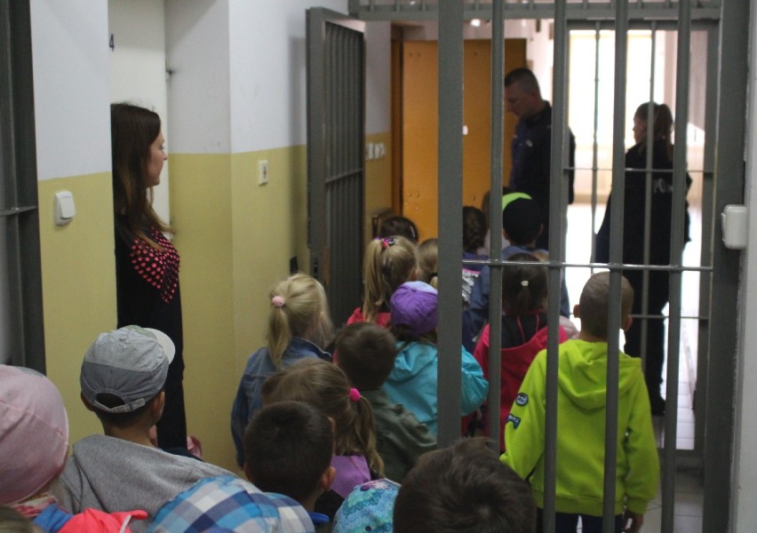 Sokółka. Przedszkolaki zwiedziły komendę policji (zdjęcia)
