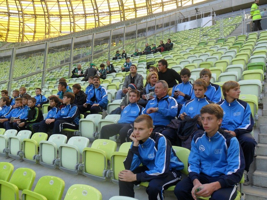 Malbork: Chłopcy z MOP Pomezania na meczu ekstraklasy Lechia - Śląsk