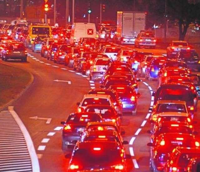 Czy inteligentny system transportu do 2012 roku rozładuje poznańskie korki?