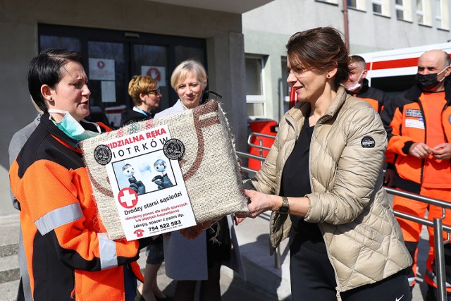 #zarażamydobrem. Cafe Roma w Piotrkowie przekazała kawę dla lekarzy, ratowników i pracowników medycznych szpitala w Piotrkowie