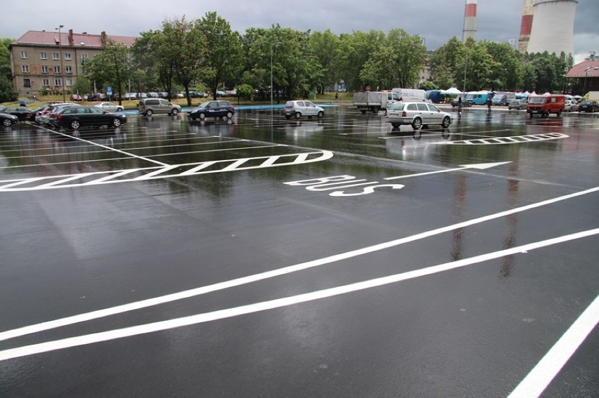 Parking przy ul. Broniewskiego w Bielsku-Białej