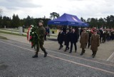 W Radomiu obchodzono 83. rocznicę pierwszych masowych egzekucji na Firleju. Składano kwiaty, był uroczysty apel. Zobaczcie zdjęcia