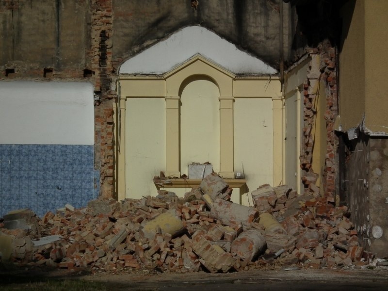Deweloper wyburzył ściany zabytkowego budynku w Poznaniu [ZDJĘCIA]