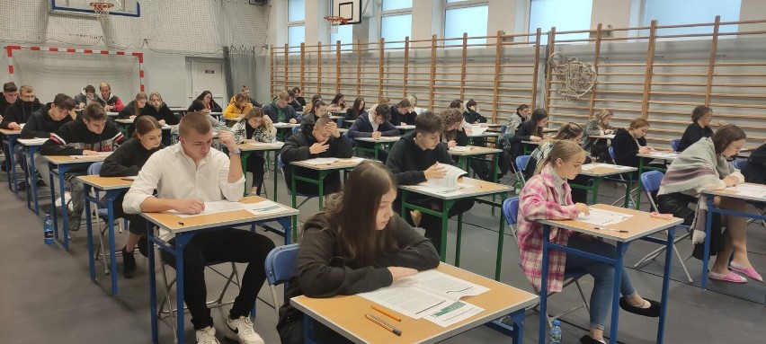 W ZSP nr 1 w Łęczycy trwają próbne egzaminy maturalne z...