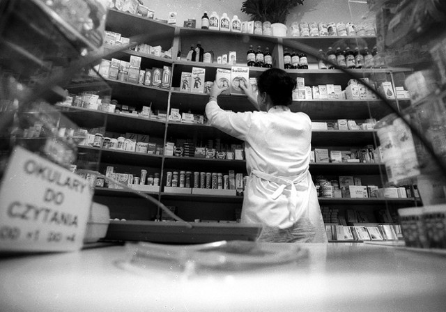 W aptekach są dostępne leki przeciwgrypowe, brak szczepionek