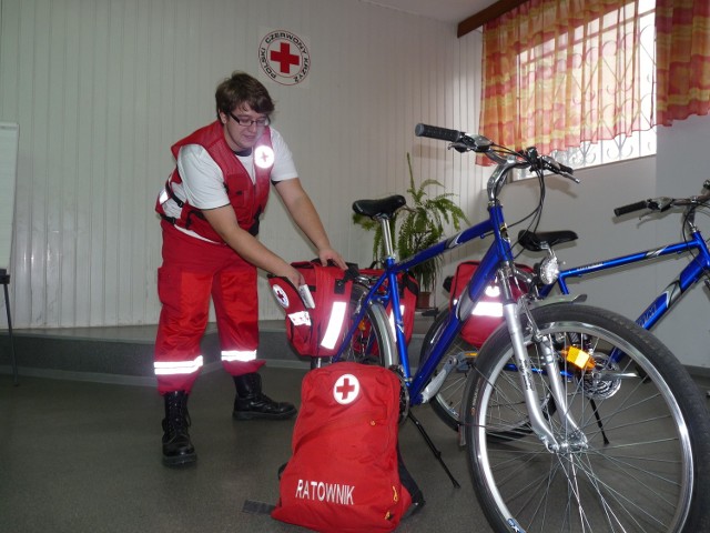 Wolontariusze PCK będą dojeżdżać do osób potrzebujących pierwszej pomocy na rowerach