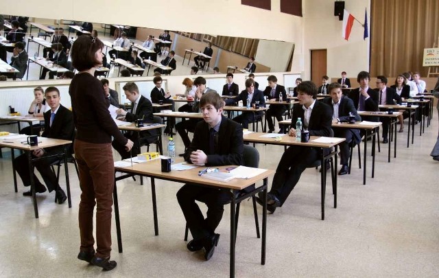 Dobre świadectwo maturalne to podstawa przyjęcia na studia