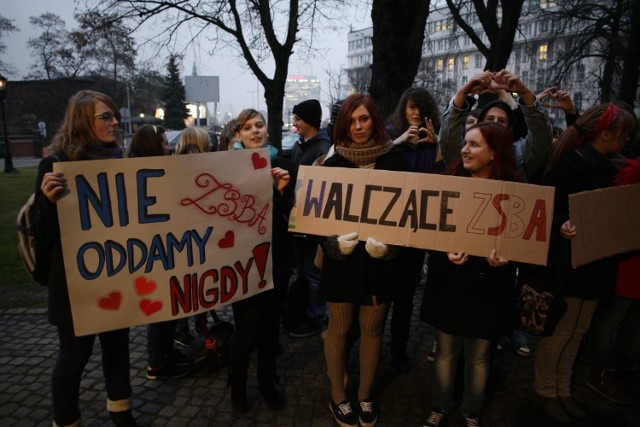 Uczniowie ZSBA w Gdańsku wielokrotnie protestowali, ale w listopadzie radni przegłosowali likwidację ich szkoły