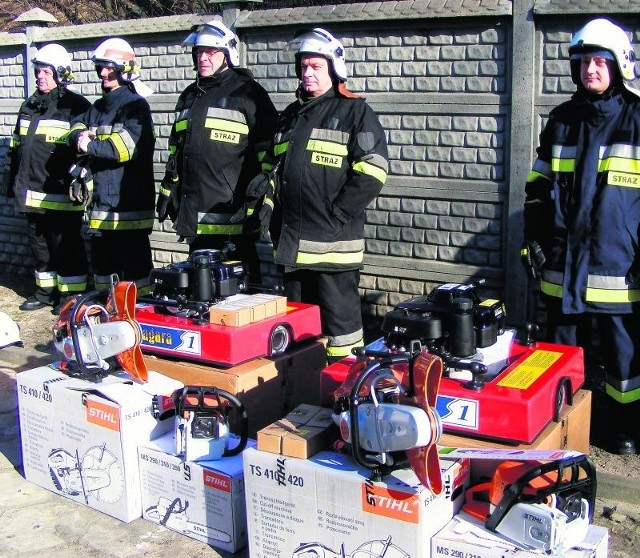 W poniedziałek strażacy ochotnicy odebrali nowy sprzęt