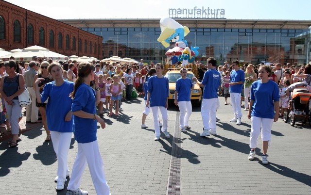 Parada Smerfów przefarbowała Łódź na niebiesko