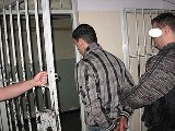 KRÓTKO: Policjanci z Zabrza zatrzymali dwóch mężczyzn, którzy oszukiwali metodą &quot;na wnuczka&quot; [WIDEO]