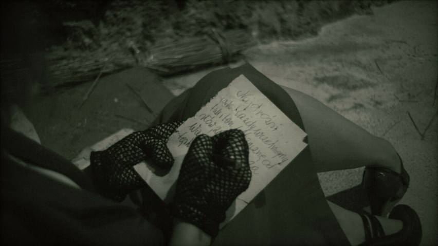 Kadry z filmu "Listy z piekła".
