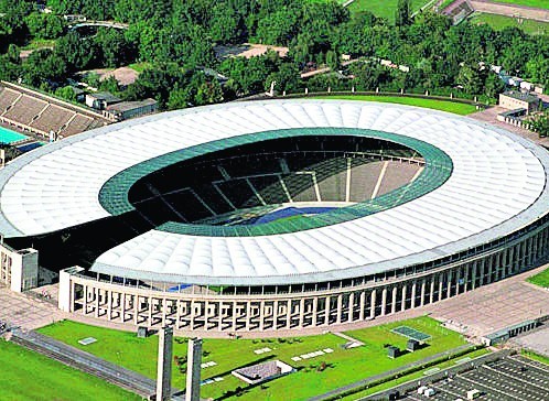 Berliński stadion Olimpijski, na którym odbyły się igrzyska...