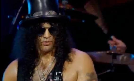 Slash w Polsce: Biletów na koncert w Spodku coraz mniej, a fani szykują flagę! [ZOBACZ PROJEKT]