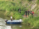 Tragedia przy mostach Mieszczańskich. Mężczyzna utonął w Odrze (ZDJĘCIA)