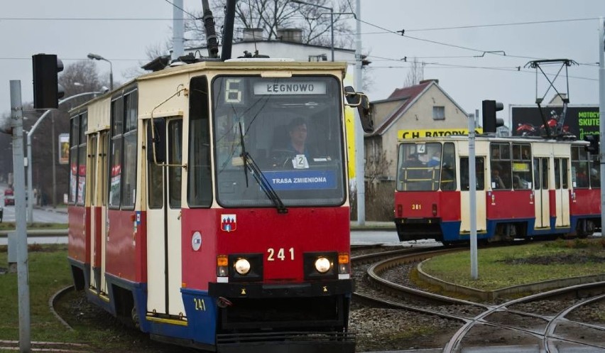 Zachowanie pasażerów, kierowców a może jeszcze coś innego?...