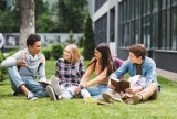 Terapia grupowa dla młodzieży: siła wspólnego pokonywania trudności