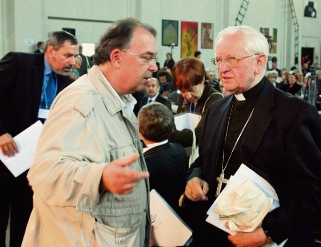 Abp Damian Zimoń i Lech Majewski podczas kongresu