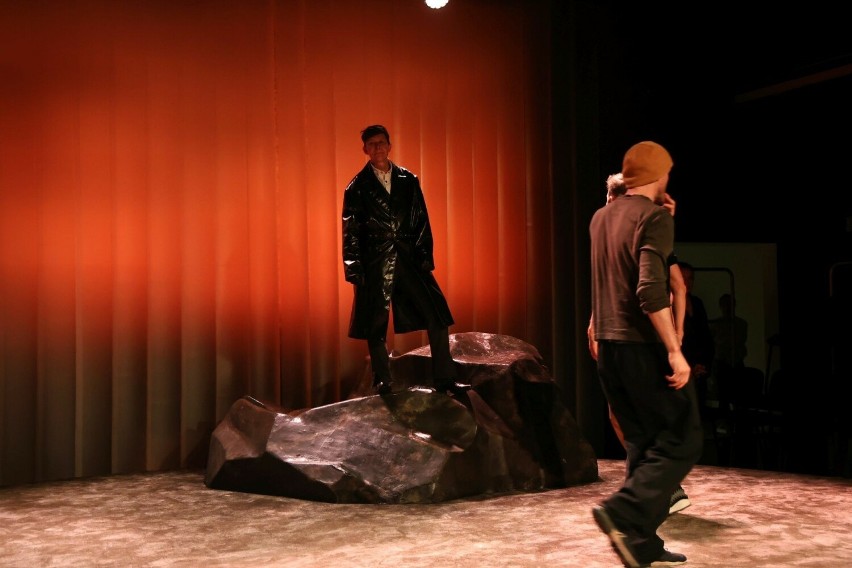 Premiera „Krwawych godów” w kieleckim Teatrze imienia Stefana Żeromskiego. Tragiczna miłość w sztuce i życiu