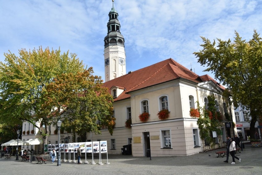 Z plenerowej wystawy zdjęć Alicji Skowrońskiej pod ratuszem...