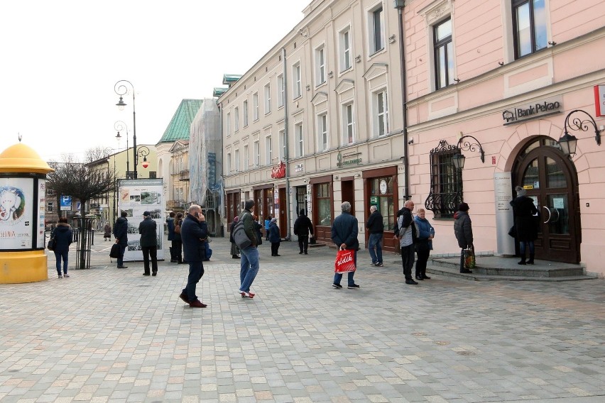 Lublin w czasie epidemii: Puste ulice, place zabaw, parki