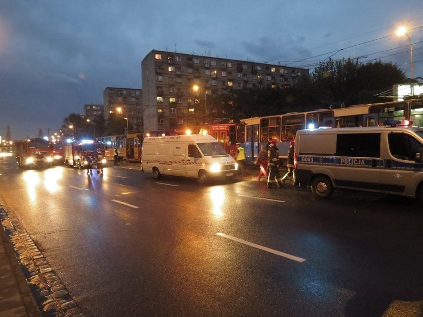 Wrocław: Wypadek tramwajów zablokował dojazd na stadion