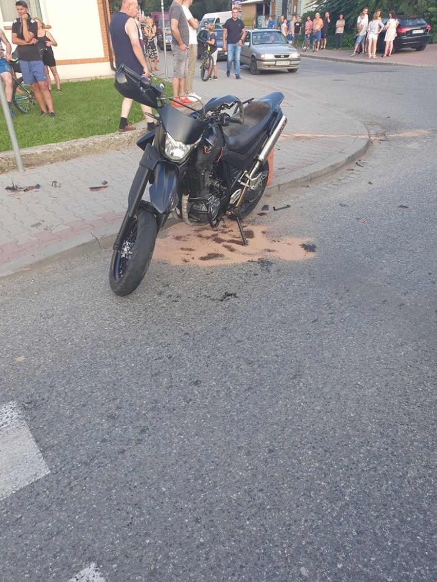 Wypadek w Barcicach. Samochód osobowy zderzył się z motocyklem