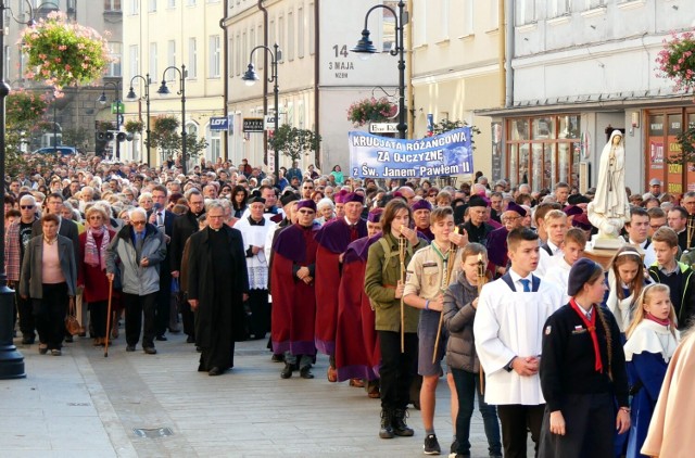 Na zdjęciu Rzeszowska Procesja Różańcowa 1 października 2017 r.