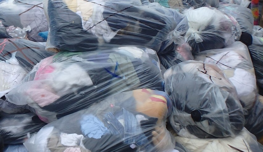 Kilka milionów kary za podrzucanie odpadów tekstylnych. W...