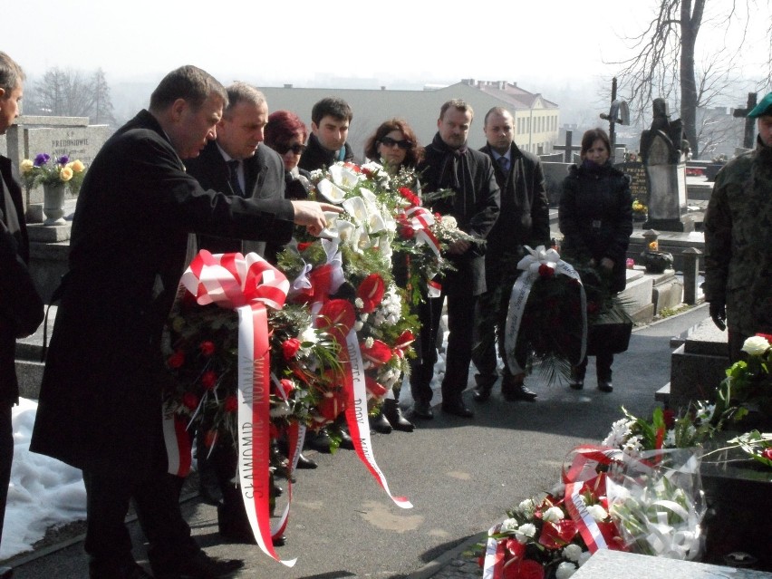 Marszałek Schetyna odwiedził grób posła Grzegorza Dolniaka [WIDEO]