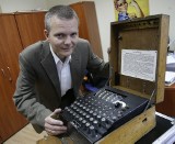 Gdańsk: Enigma Wehrmachtu dotarła do muzeum nocą (ZDJĘCIA)