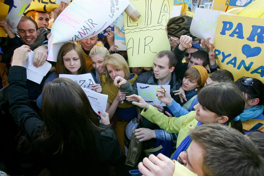 Wrocław: Ryanair rozdawał darmowe bilety (ZDJĘCIA)