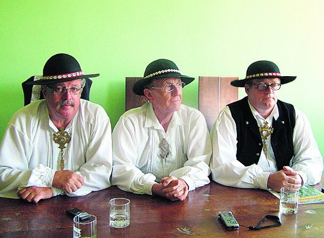 Od lewej: wiceprezes ZP Jan Hamerski, Stanisław Zagata prezes Związku Podhala w Ameryce Północnej i Maciej Motor Grelok - prezes Związku Podhala w Polsce