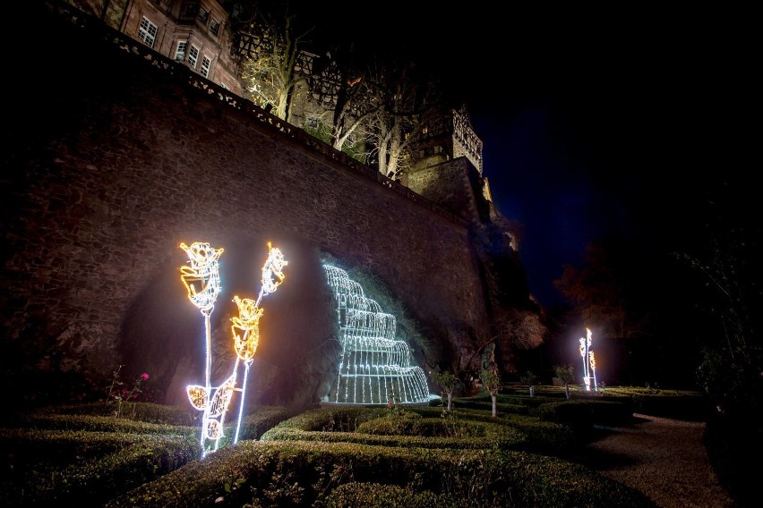 Ogrody Światła na zamku Książ. Tarasy oświetlone jak w bajce [ZDJĘCIA]