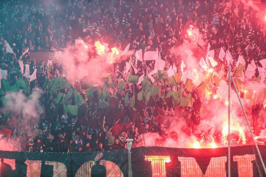 DERBY TRÓJMIASTA. Lechia Gdańsk - Arka Gdynia. Oprawa kibiców biało-zielonych [ZDJĘCIA]