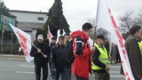 Pracownicy ZE w Kraśniku protestują na krajowej 19