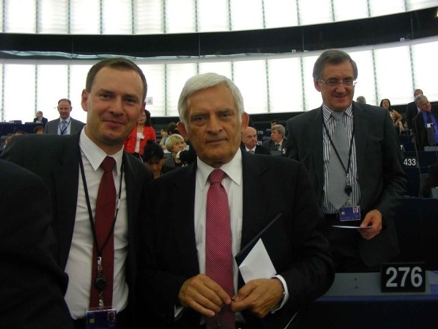 Piotr Borys z Jerzym Buzkiem, który wczoraj został wybrany na przewodniczącego parlamentu Europejskiego