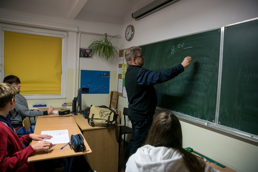 Egzamin ósmoklasisty z języka angielskiego i niemieckiego OPERON 2018